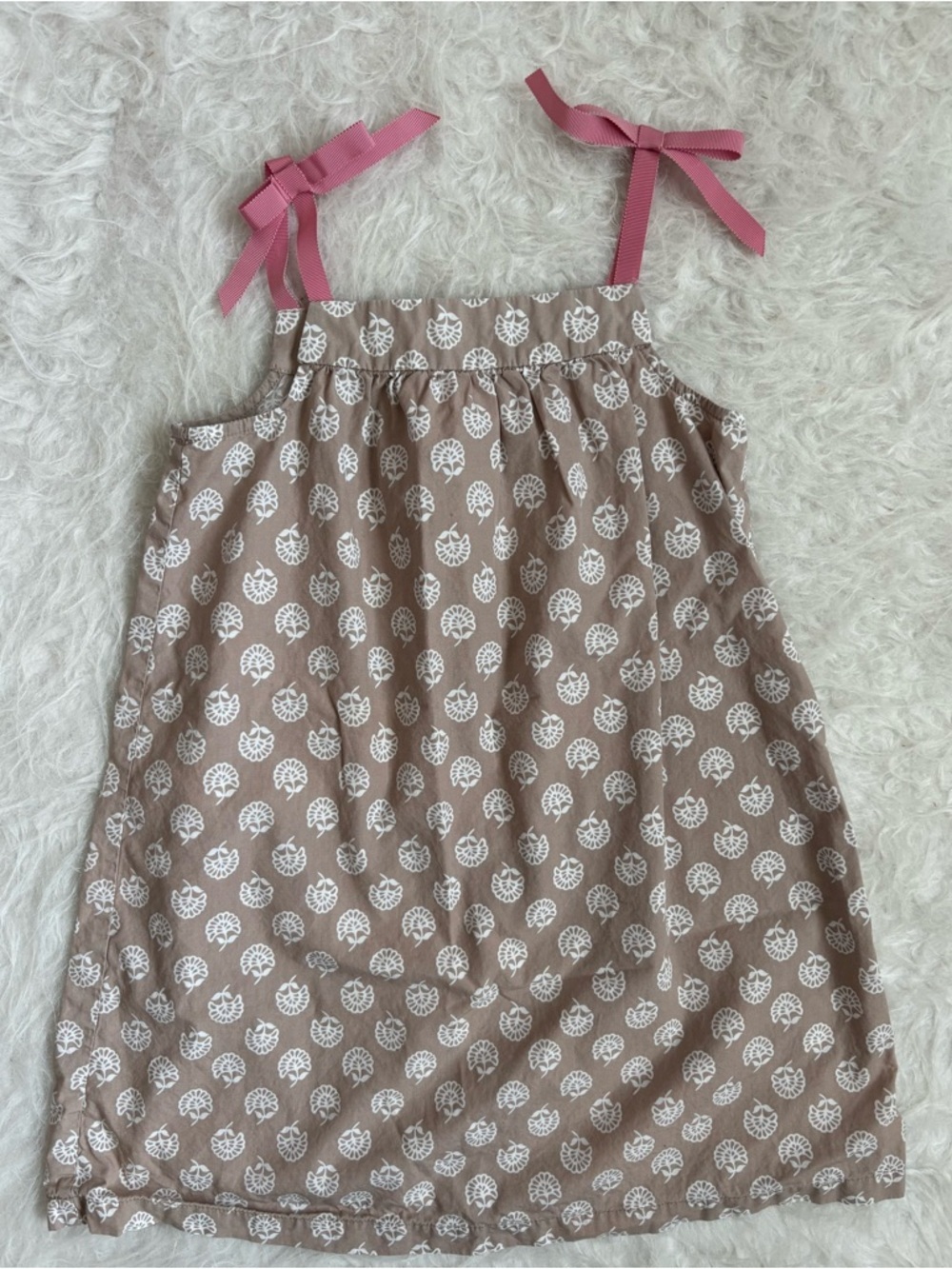 Hanna Andersson Girls Sandstone Floral & Feminine Dress with Pink Bow Straps